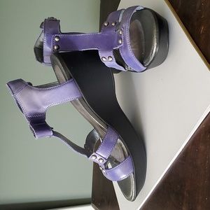 Naot purple strap platform sandals. Size 37. Only worn a few times.